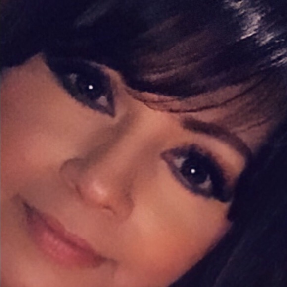 Meet your Posher, Sonia - Picture 1 of 1